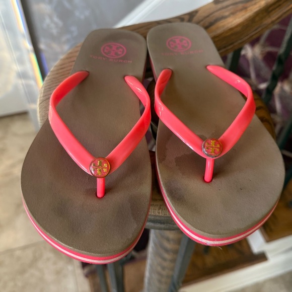 Tory Burch, jelly flip-flops, salmon, collard, good condition, size 8 - Picture 5 of 10